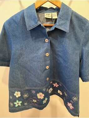 VINTAGE KORET CITY BLUES Floral Button-Down Short Sleeve Top